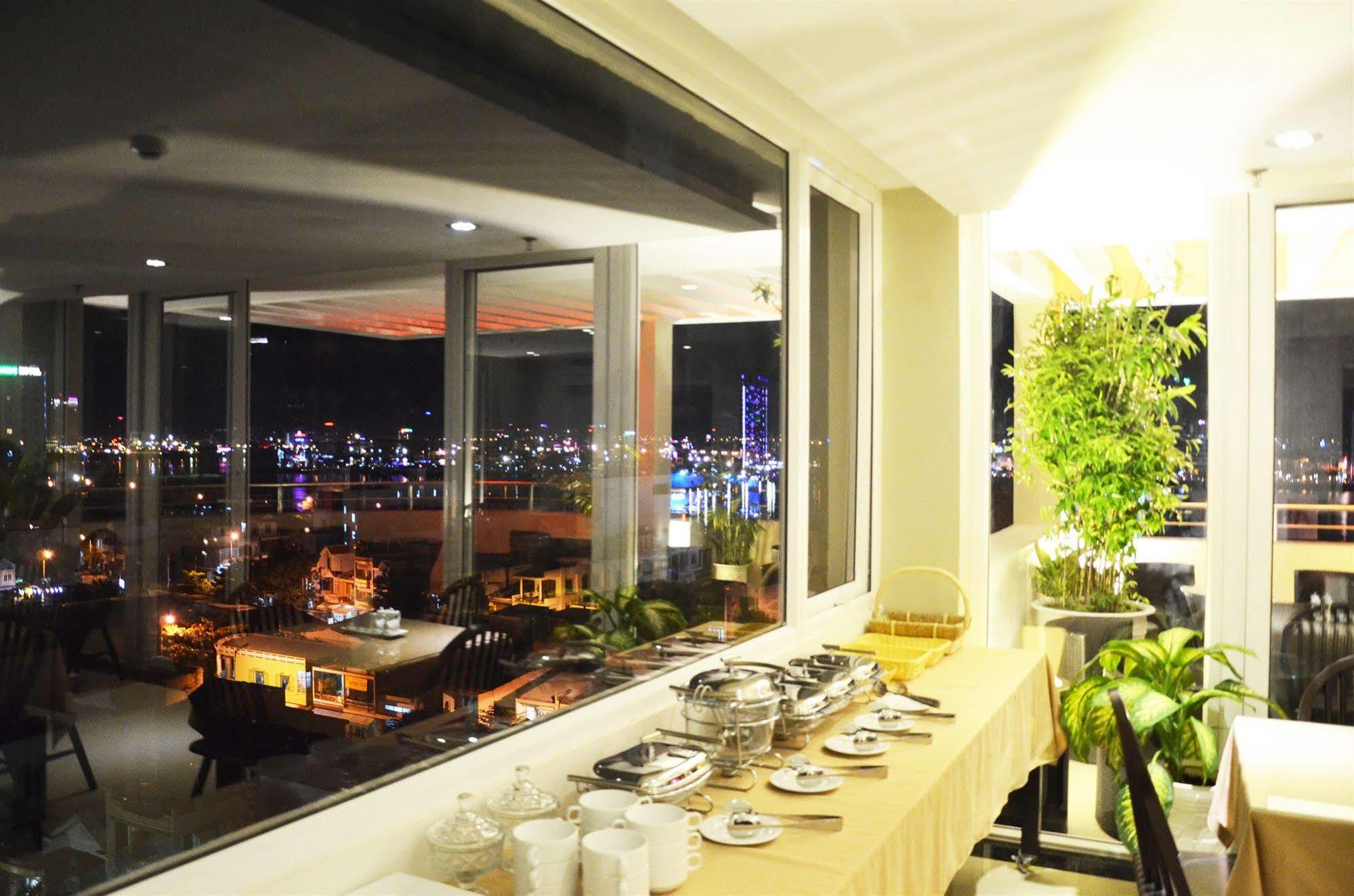 D&C Hotel Da Nang Exterior photo